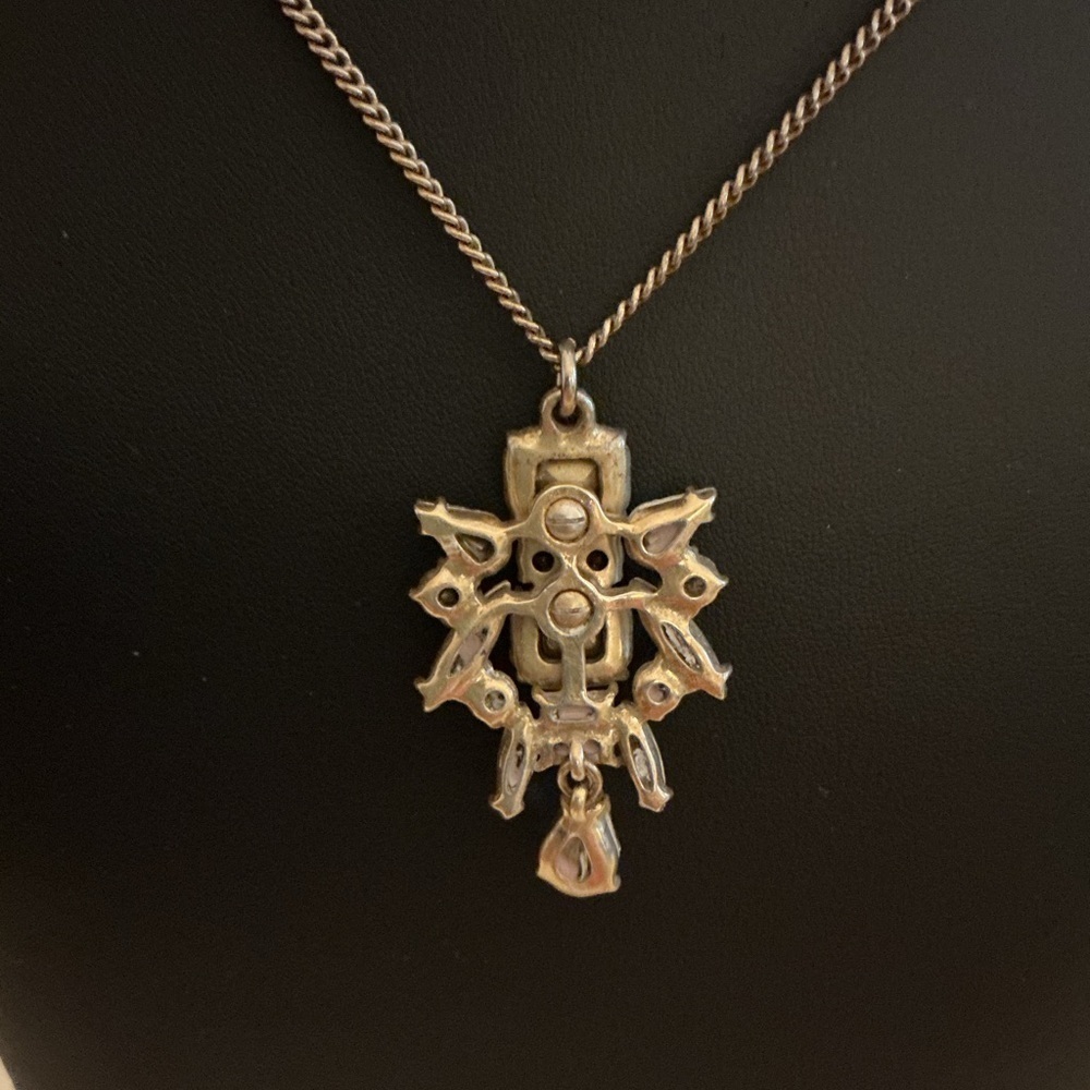 J. Crew Vintage Rhinestone Cluster Gold Tone Pendant Necklace - Picture 4 of 4